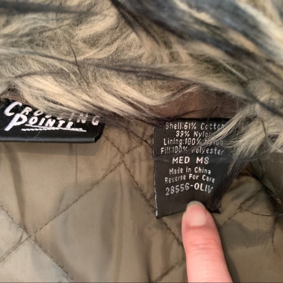 Crossing Point Coat with Removable Faux Fur Collar - Picture 5 of 9